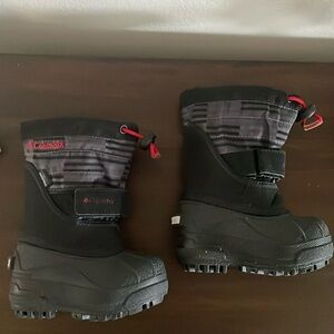 Columbia boy snow boots